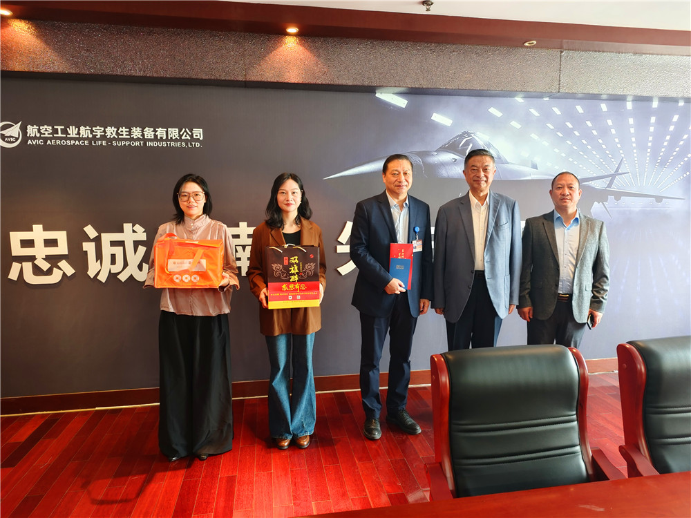 【雙雄醉贊助襄陽(yáng)企業(yè)家暖心工程系列報(bào)道】企業(yè)家王煒、陳徐平、蔣小燕等收到暖心生日祝福